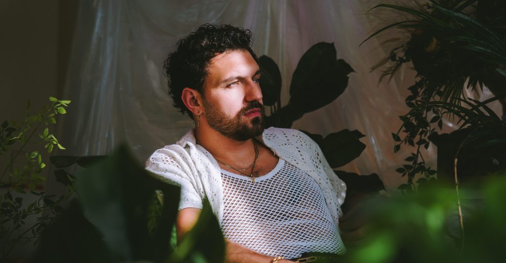 Q&A: Soulful Artist Lew Apollo to Release Debut LP ‘Fool’s Gold’ Aug.&nbsp;8